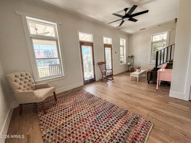 124 W 1ST Street, Mesa, AZ 85201