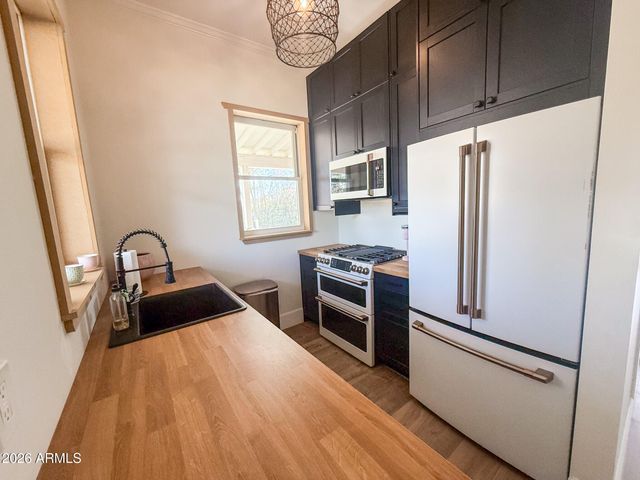 124 W 1ST Street, Mesa, AZ 85201