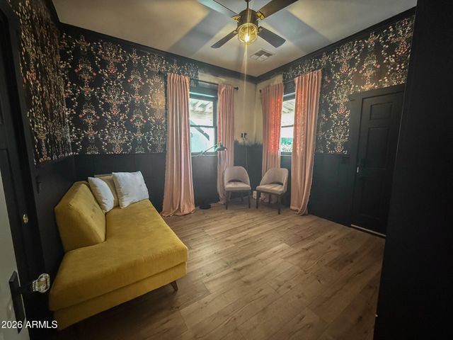 124 W 1ST Street, Mesa, AZ 85201