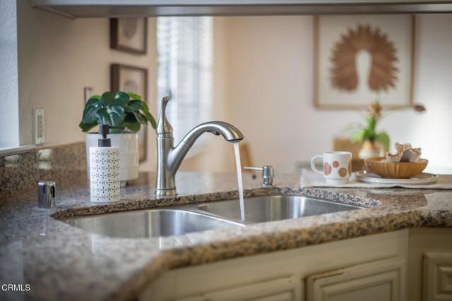 253 N Poli Avenue, Ojai, CA 93023