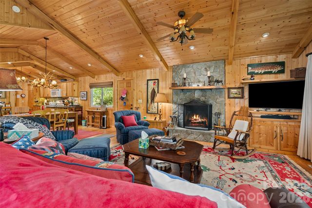 479 Old Dummy Line Road, Balsam, NC 28707