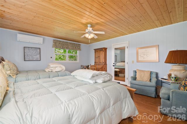 479 Old Dummy Line Road, Balsam, NC 28707