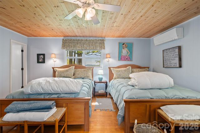 479 Old Dummy Line Road, Balsam, NC 28707