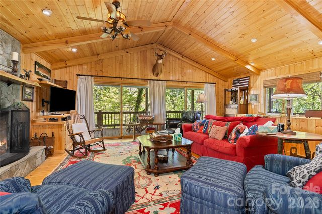 479 Old Dummy Line Road, Balsam, NC 28707