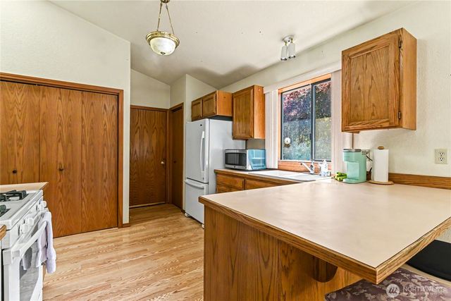 3922 14th Court NE, Olympia, WA 98506