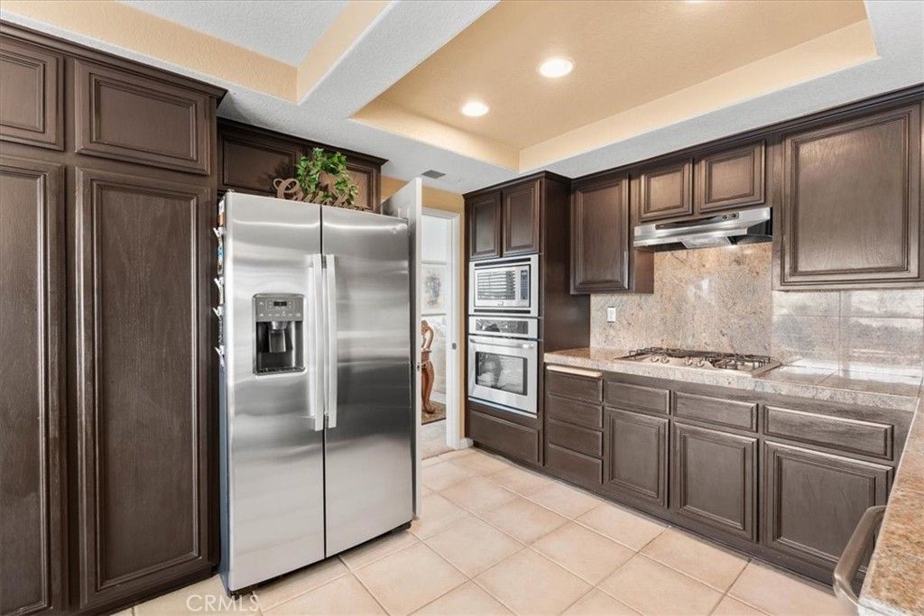 Image 15 of property listing at 1430 Elderwood Drive, Corona, CA 92882