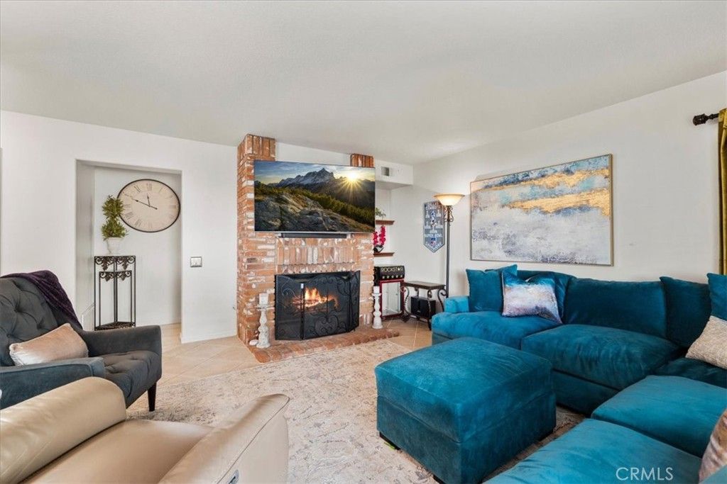 Image 22 of property listing at 1430 Elderwood Drive, Corona, CA 92882