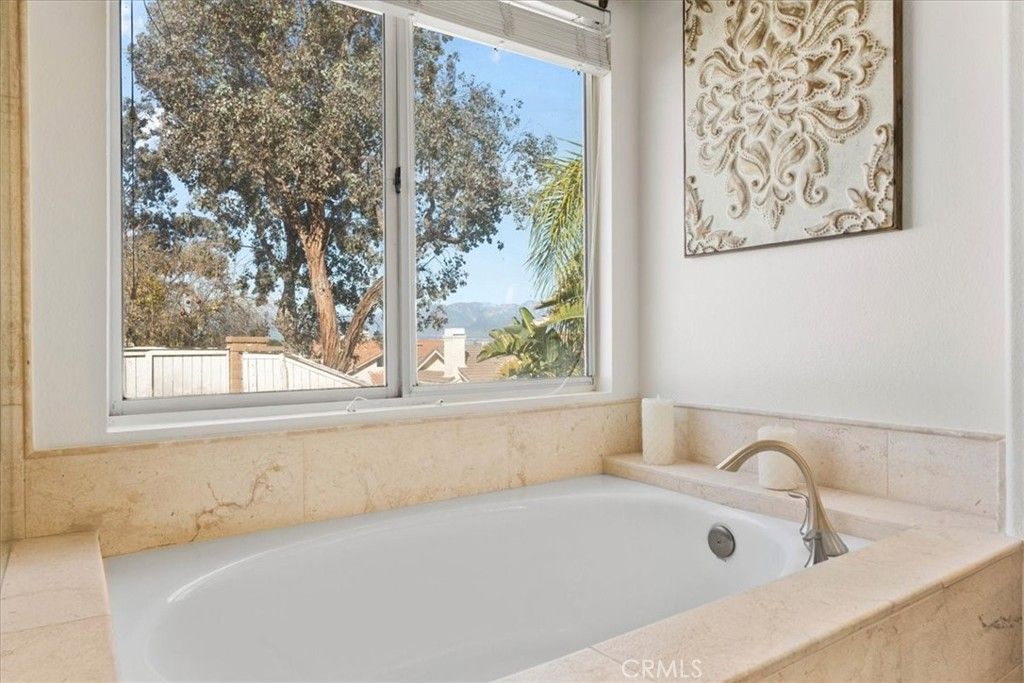 Image 33 of property listing at 1430 Elderwood Drive, Corona, CA 92882