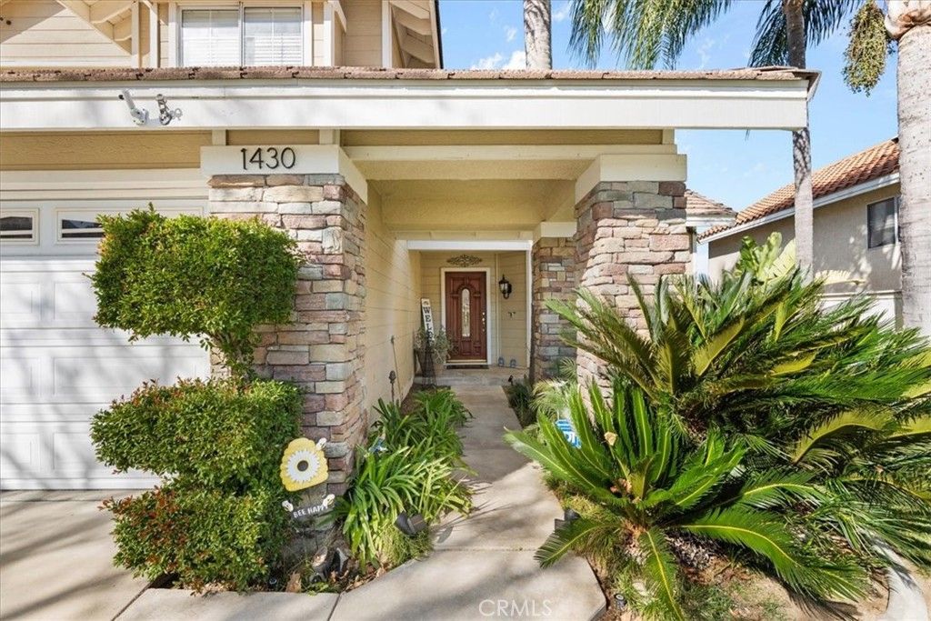 Image 4 of property listing at 1430 Elderwood Drive, Corona, CA 92882