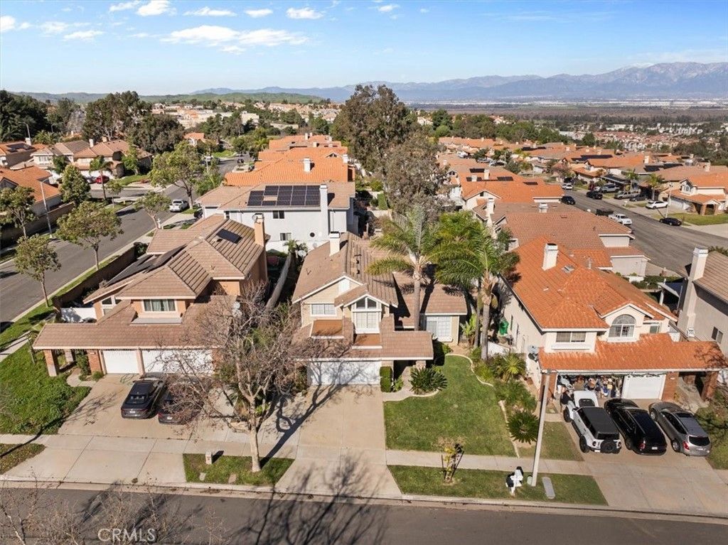 Image 6 of property listing at 1430 Elderwood Drive, Corona, CA 92882