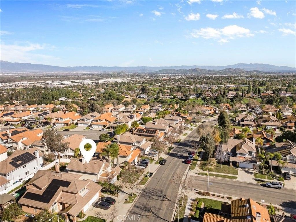 Image 7 of property listing at 1430 Elderwood Drive, Corona, CA 92882