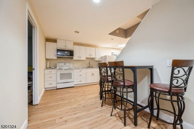15 Fox Run, North Caldwell Boro, NJ 07006