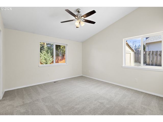20003 TORREY PINES Ct, Oregon City, OR 97045