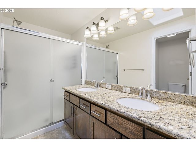 20003 TORREY PINES Ct, Oregon City, OR 97045