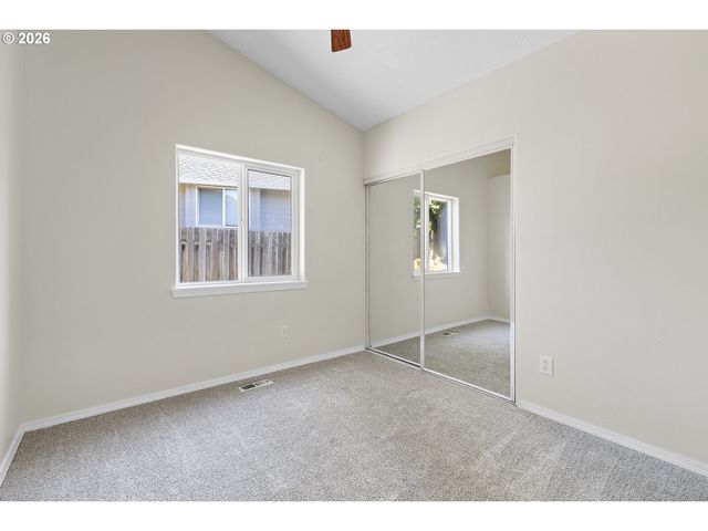 20003 TORREY PINES Ct, Oregon City, OR 97045