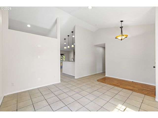 20003 TORREY PINES Ct, Oregon City, OR 97045