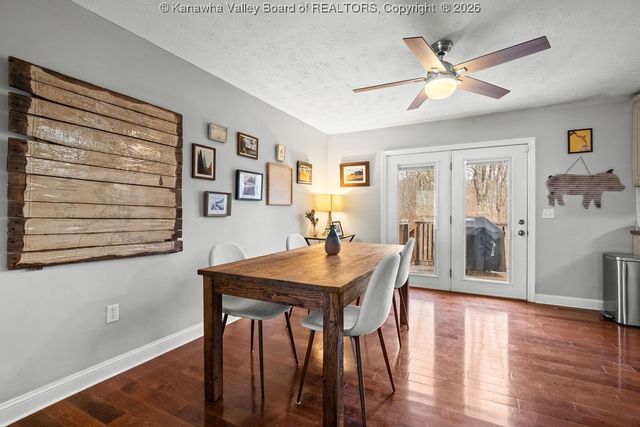 218 Pine Circle, Dunbar, WV 25064