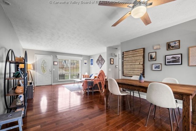 218 Pine Circle, Dunbar, WV 25064