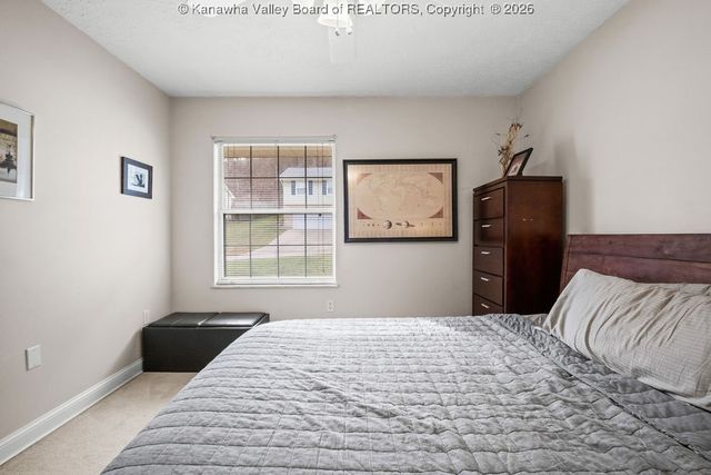 218 Pine Circle, Dunbar, WV 25064