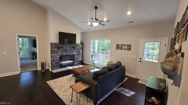 4798 Afton CT, Suffolk, VA 23435