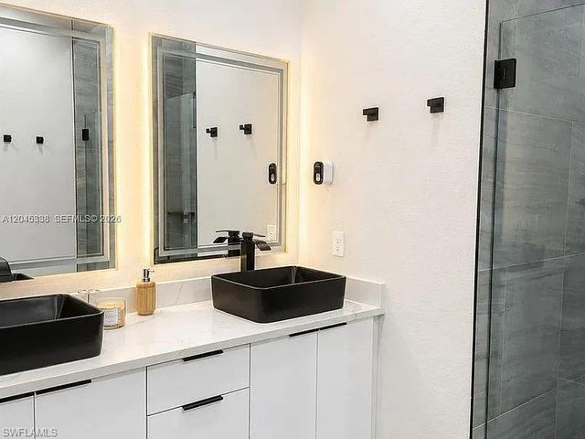 1600 SW 1st ST, Cape Coral, FL 33991