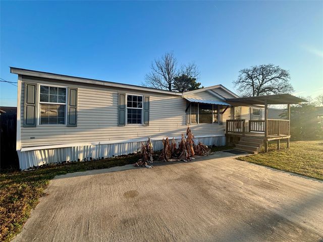 9646 Live Oak Trail, Willis, TX 77318
