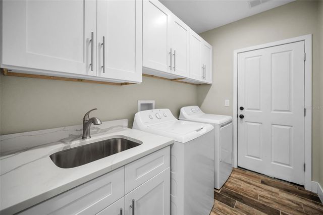 1629 SALMONBERRY STREET, Wesley Chapel, FL 33543