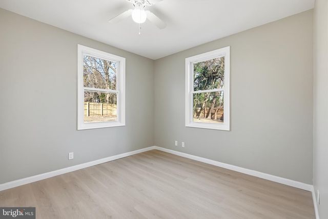 2137 VEALE, Wilmington, DE 19810