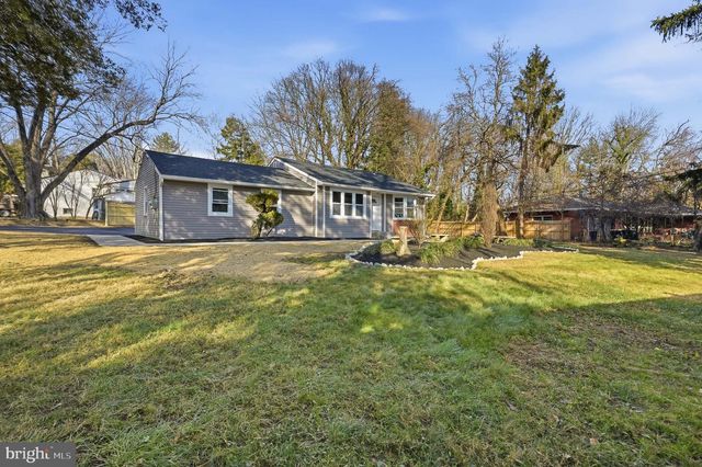 2137 VEALE, Wilmington, DE 19810