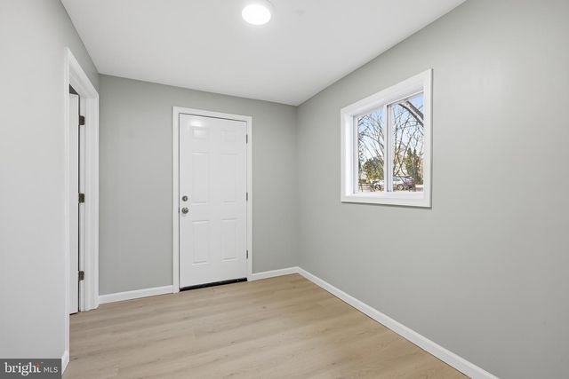 2137 VEALE, Wilmington, DE 19810