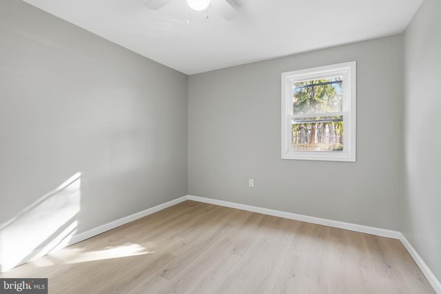 2137 VEALE, Wilmington, DE 19810