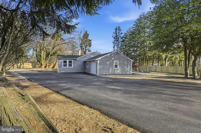 2137 VEALE, Wilmington, DE 19810