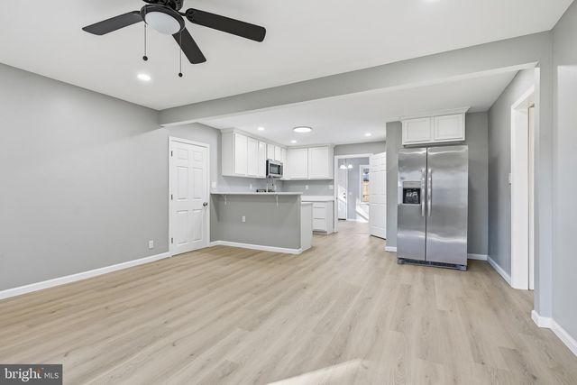 2137 VEALE, Wilmington, DE 19810