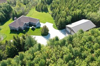 N5194 Blue Valley Rd, Hartford, WI 53027