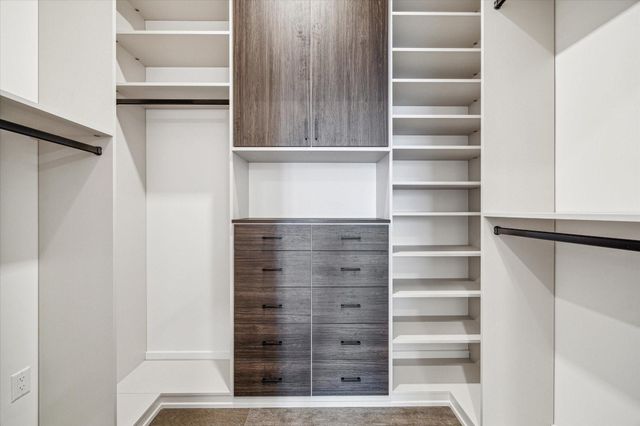 1711 Allen Parkway 1806, Houston, TX 77019