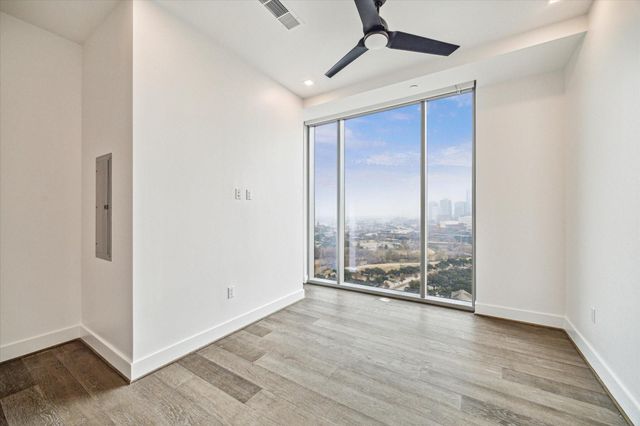 1711 Allen Parkway 1806, Houston, TX 77019