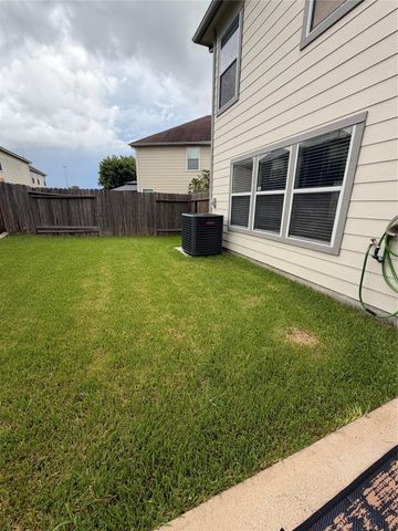 2606 Skyview Knoll Court, Houston, TX 77047