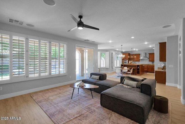 4590 E WATERMAN Street, Gilbert, AZ 85297