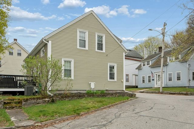 5 Elm St, Northbridge, MA 01588