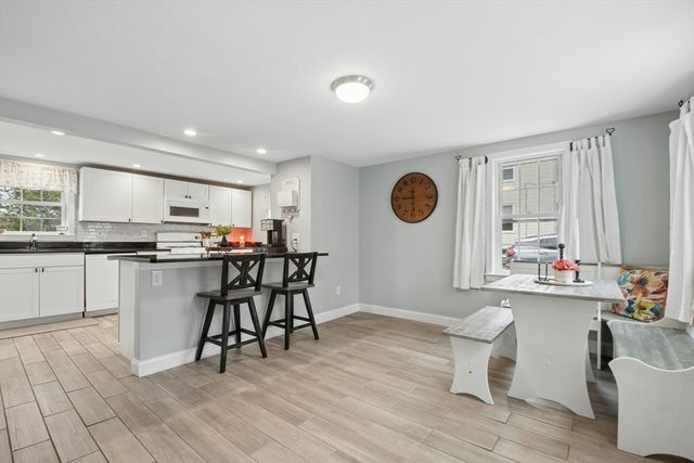 5 Elm St, Northbridge, MA 01588