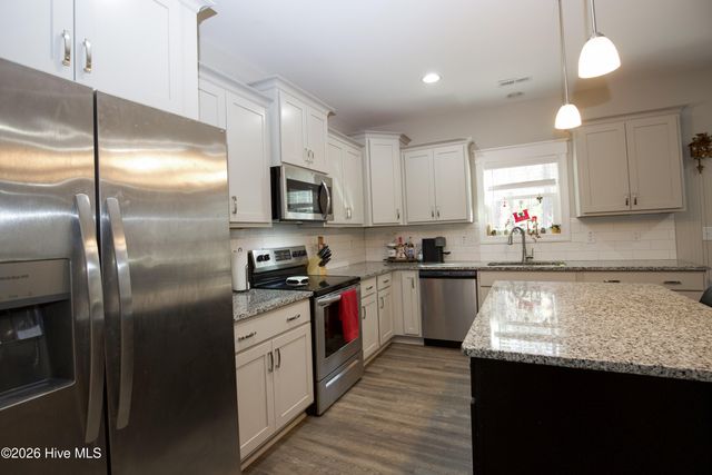 643 Lilac Lane, Vass, NC 28394