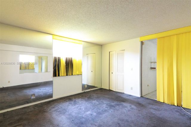7220 Lake Cir Drive 101, Margate, FL 33063
