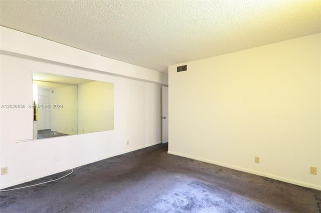 7220 Lake Cir Drive 101, Margate, FL 33063