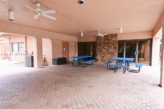 7220 Lake Cir Drive 101, Margate, FL 33063