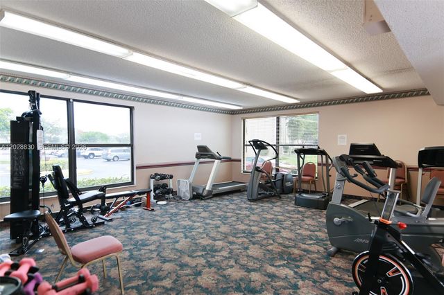 7220 Lake Cir Drive 101, Margate, FL 33063