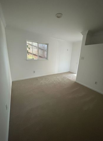 4535 Redding, Oakland, CA 94619