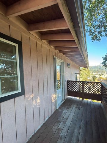 4535 Redding, Oakland, CA 94619