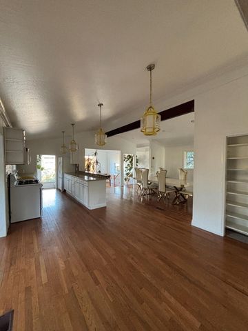 4535 Redding, Oakland, CA 94619