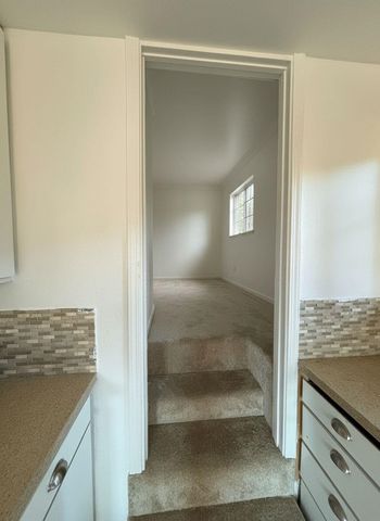 4535 Redding, Oakland, CA 94619