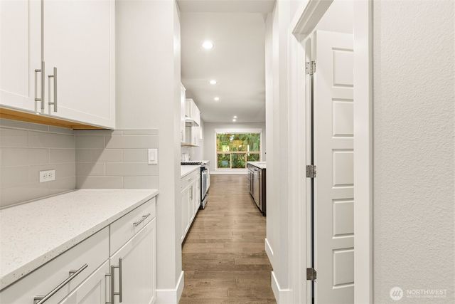 12055 SE May Creek Park Drive, Newcastle, WA 98056